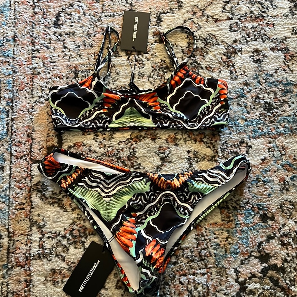 Pretty Little Thing bikini
